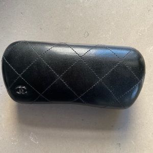 Chanel sunglass case /set